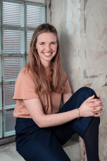 Portrett av Sissel Falch, partner og kreativ leder for merkevare og bærekraft i Haltenbanken.